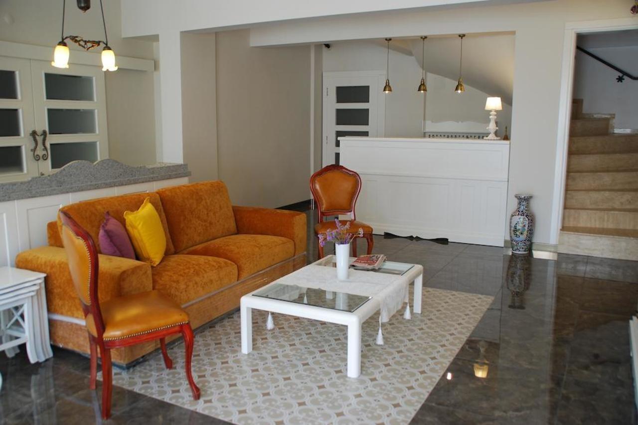 Melaike Hotel Foça Esterno foto