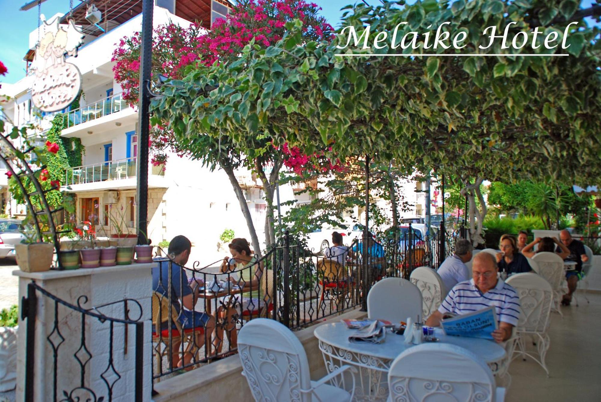 Melaike Hotel Foça Esterno foto