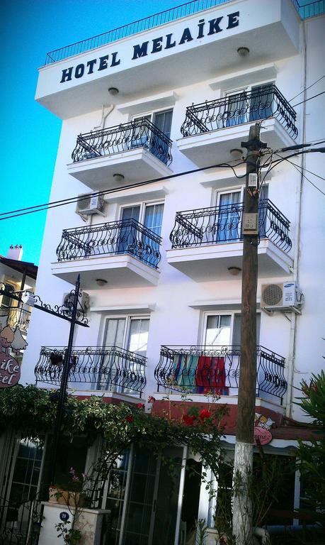 Melaike Hotel Foça Esterno foto