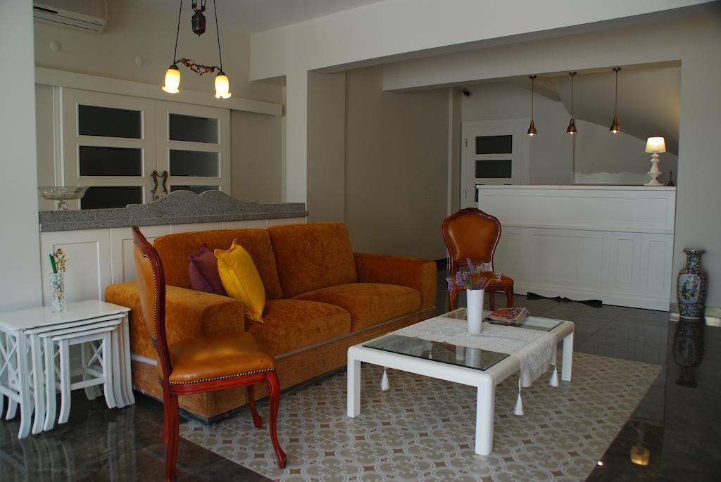 Melaike Hotel Foça Esterno foto