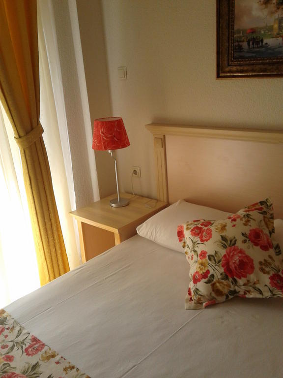 Melaike Hotel Foça Esterno foto